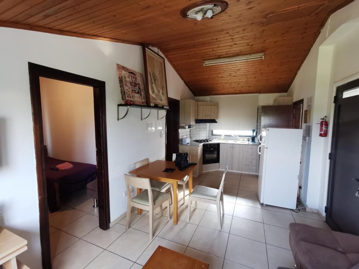 Strovolos Rooms Studios Nicosia Ngoại thất bức ảnh