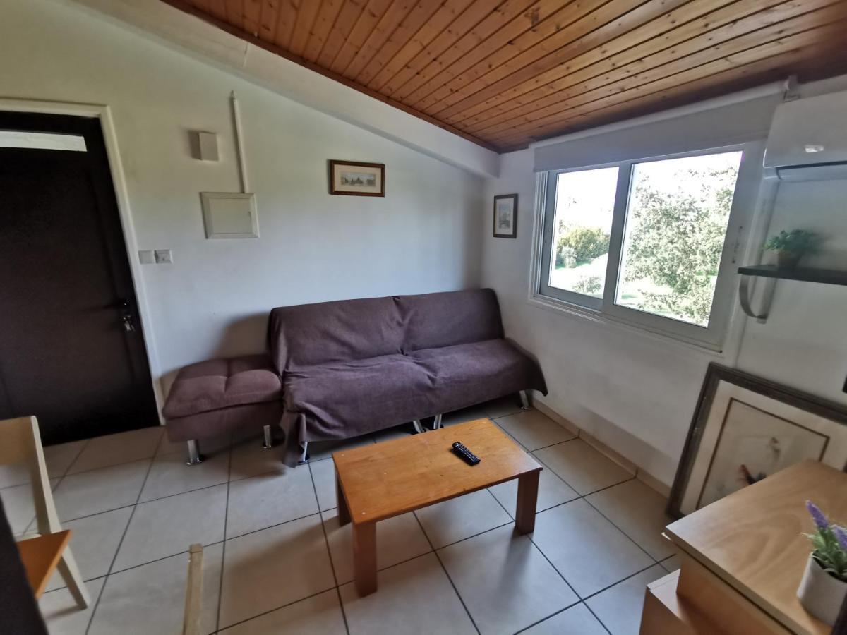 Strovolos Rooms Studios Nicosia Ngoại thất bức ảnh