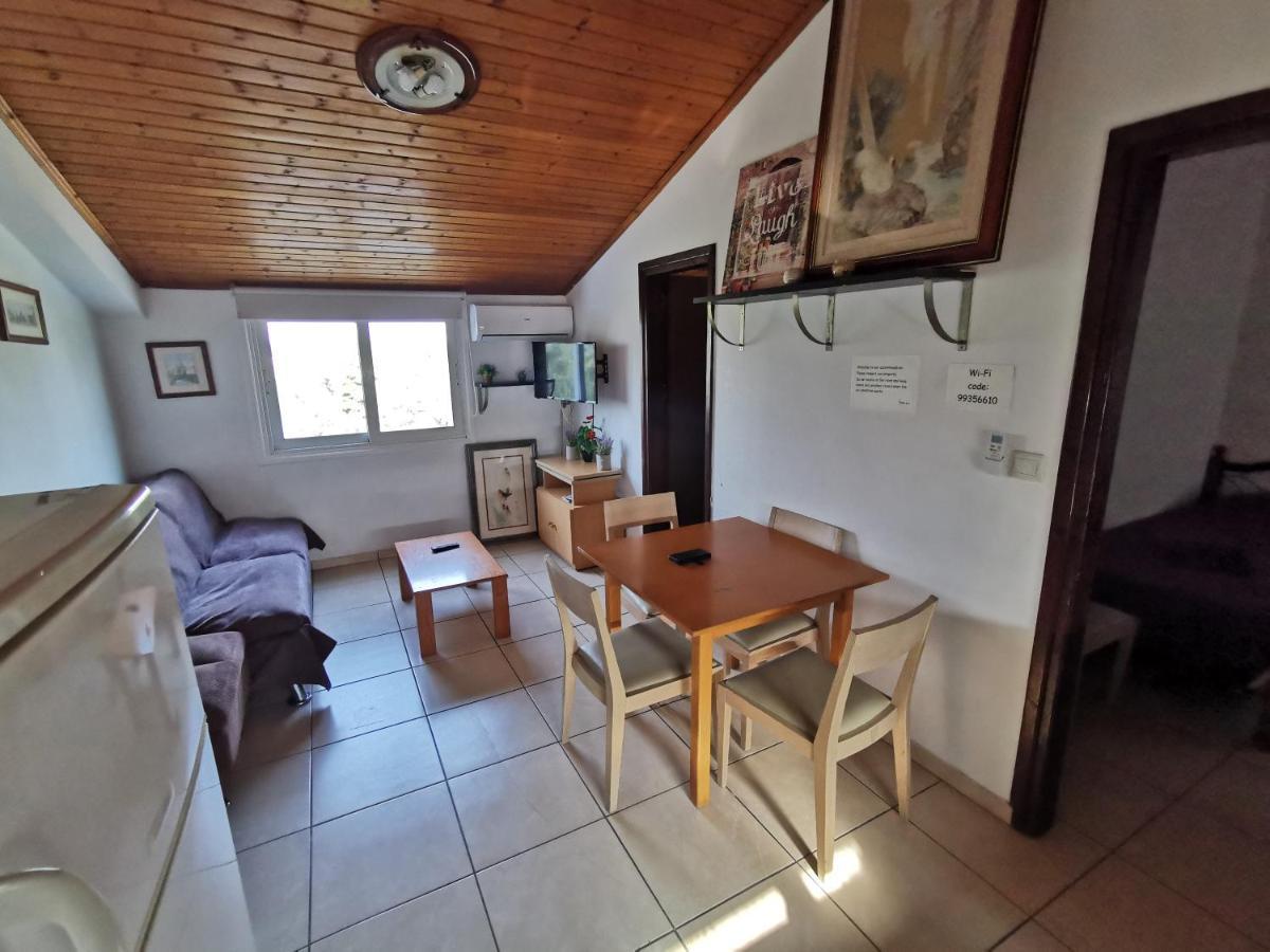 Strovolos Rooms Studios Nicosia Ngoại thất bức ảnh