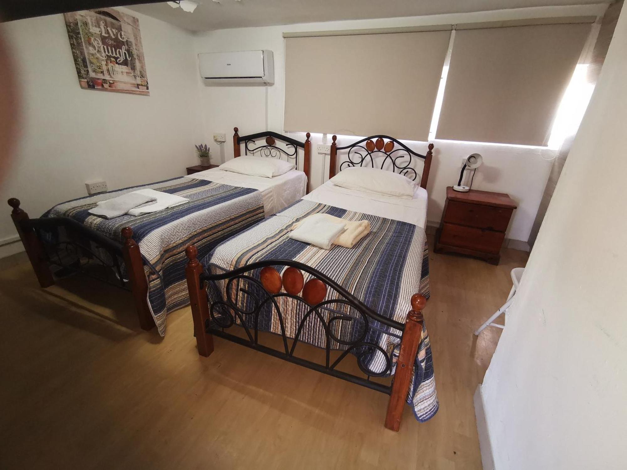 Strovolos Rooms Studios Nicosia Phòng bức ảnh
