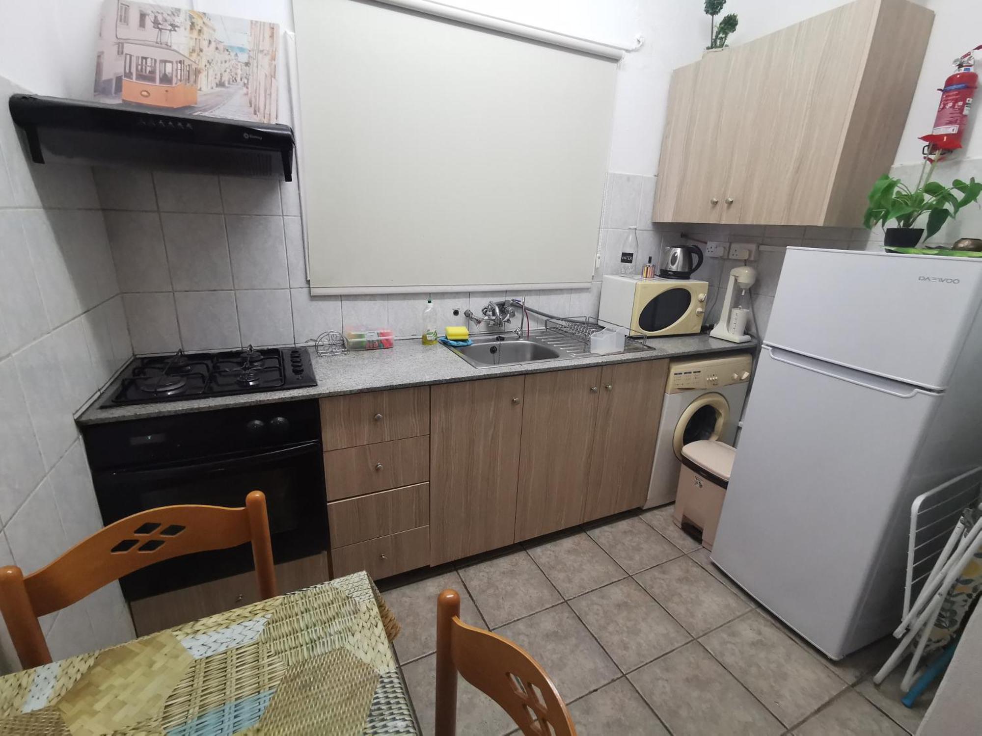 Strovolos Rooms Studios Nicosia Phòng bức ảnh