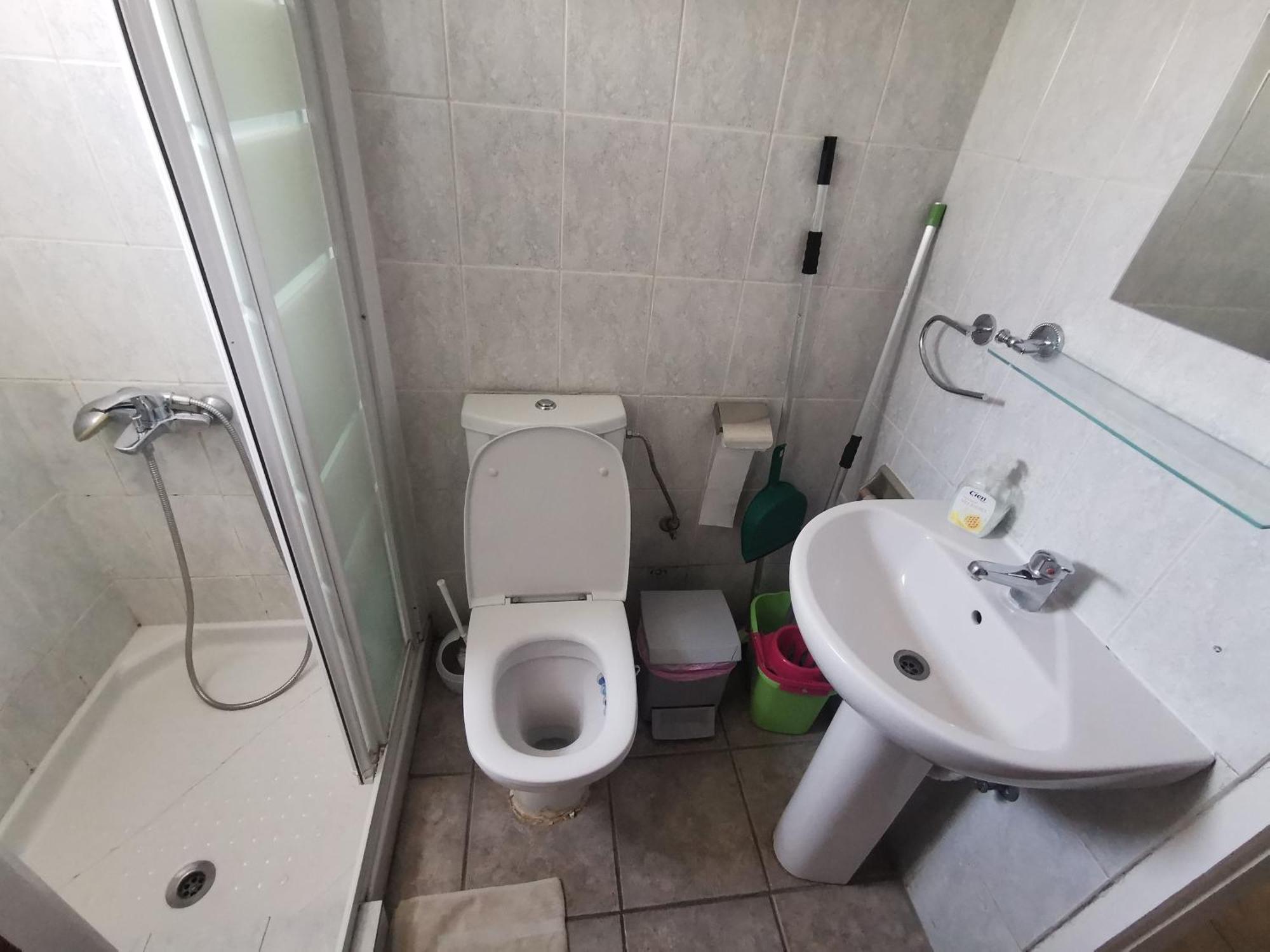 Strovolos Rooms Studios Nicosia Phòng bức ảnh