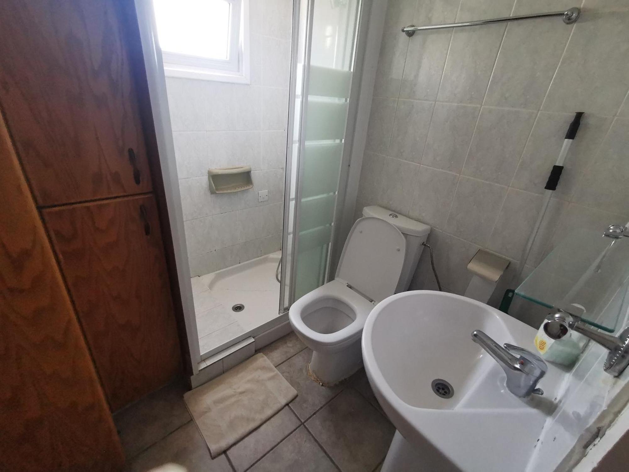 Strovolos Rooms Studios Nicosia Phòng bức ảnh