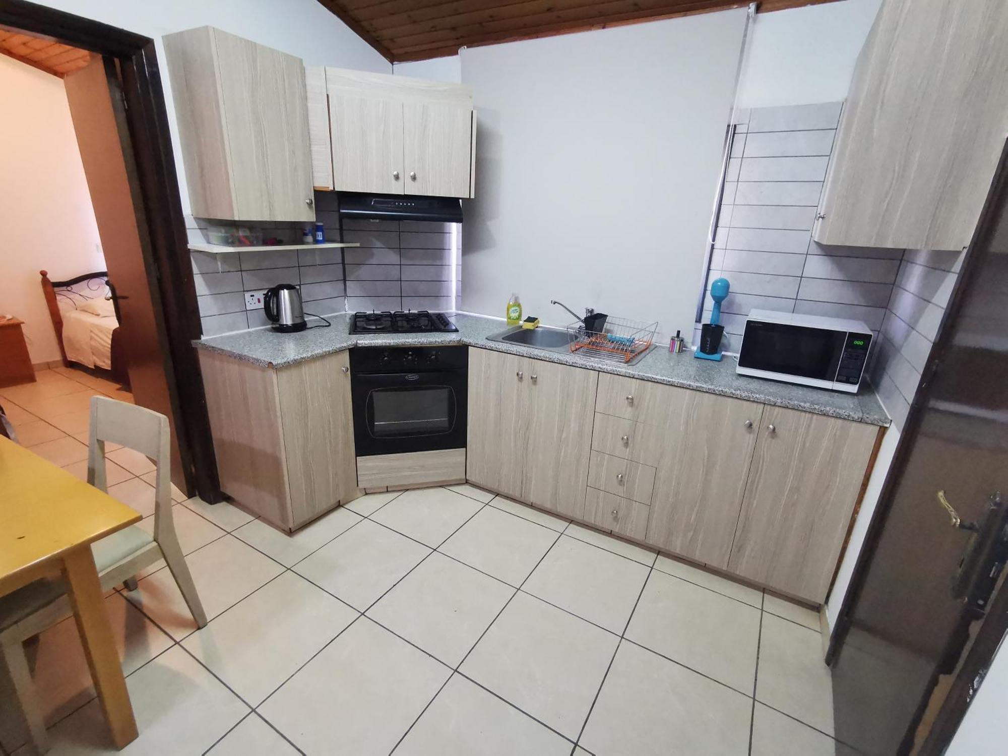 Strovolos Rooms Studios Nicosia Phòng bức ảnh