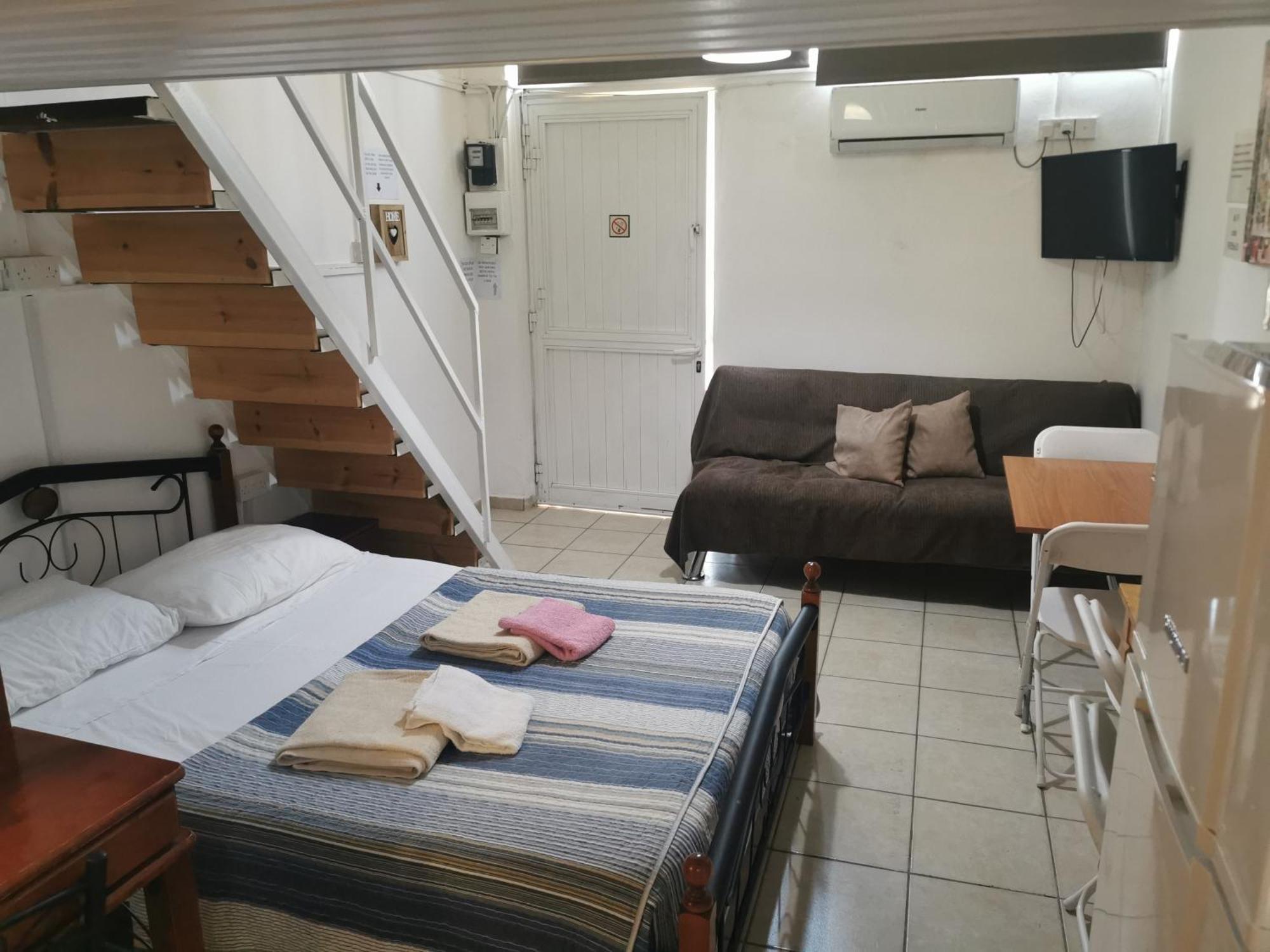 Strovolos Rooms Studios Nicosia Phòng bức ảnh